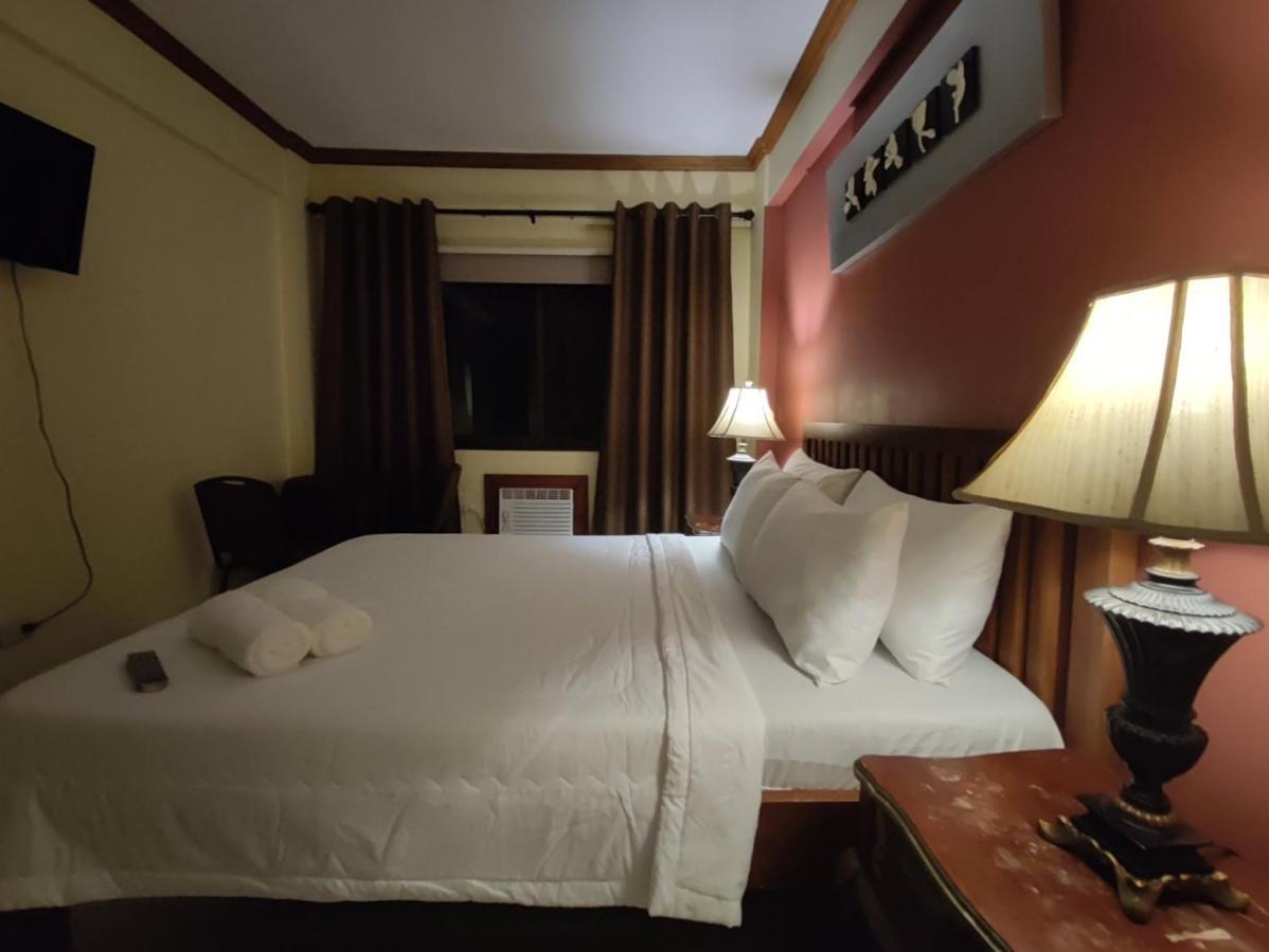 Spring Plaza Hotel Dasmarinas Luaran gambar