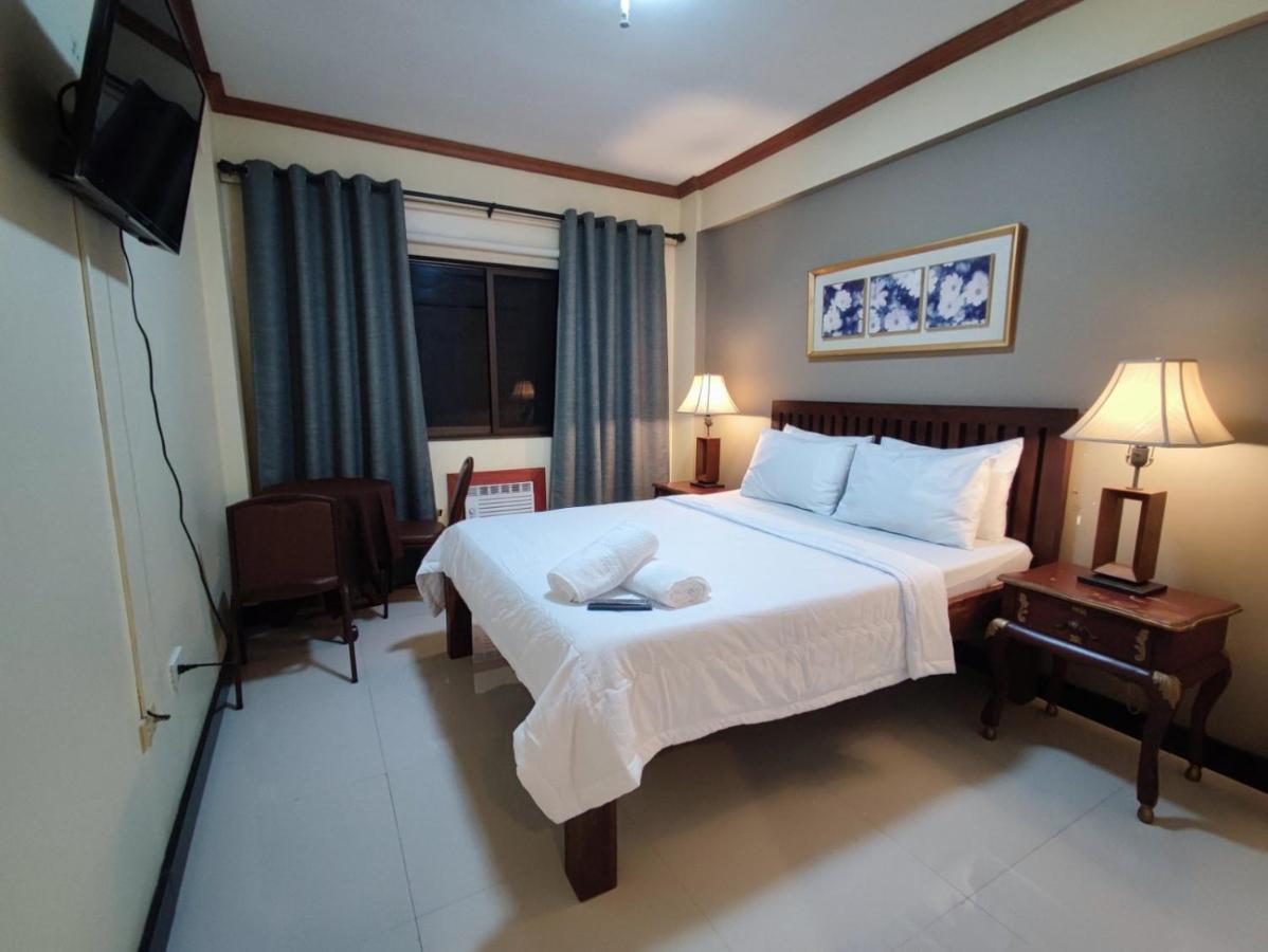 Spring Plaza Hotel Dasmarinas Luaran gambar