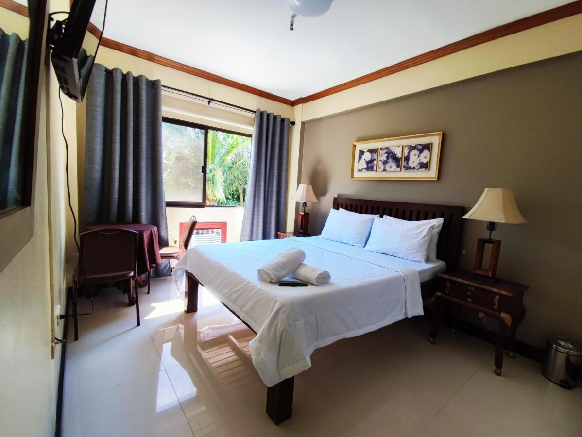 Spring Plaza Hotel Dasmarinas Luaran gambar