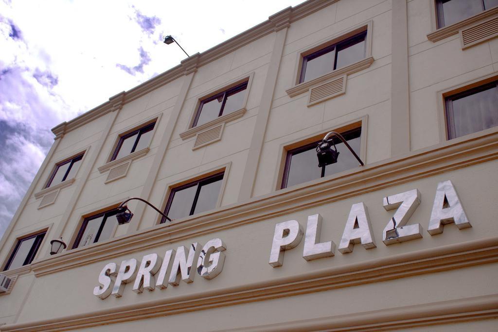 Spring Plaza Hotel Dasmarinas Luaran gambar