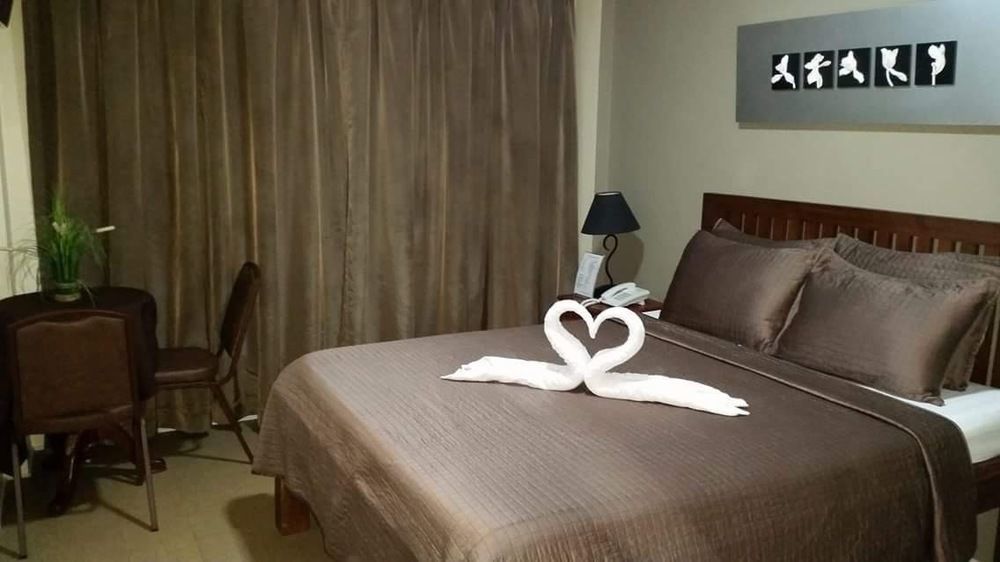 Spring Plaza Hotel Dasmarinas Luaran gambar