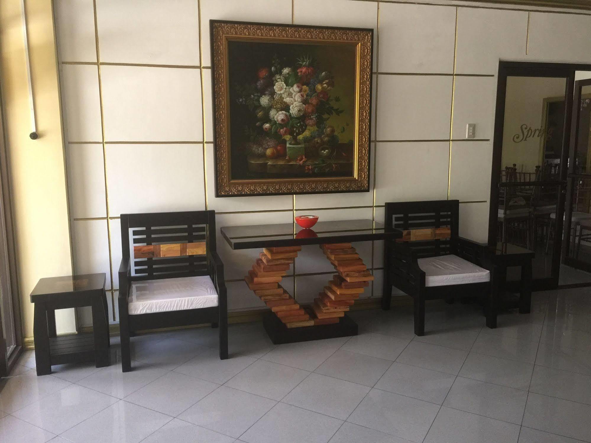 Spring Plaza Hotel Dasmarinas Luaran gambar